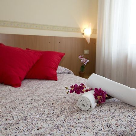 Hotel Ganfo Sirmione Eksteriør bilde