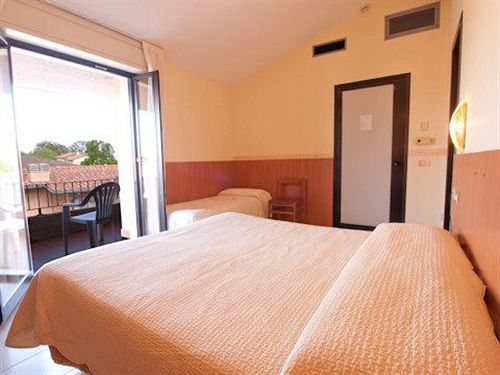 Hotel Ganfo Sirmione Eksteriør bilde